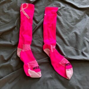 TCK neon pick socks